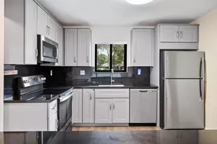 19986 NE 5th Ct, Miami, FL 33179 - Photo 10