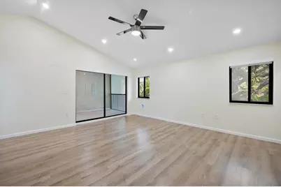 19986 NE 5th Ct, Unit #4D, Miami, FL 33179 - Photo 22