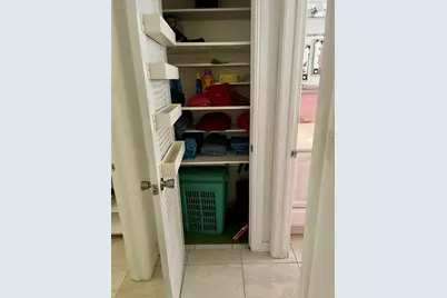 2325  Garfield St, Unit #12, Hollywood, FL 33020 - Photo 8