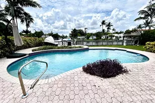 12900 N Bayshore Dr, North Miami, FL 33181 - Photo 16