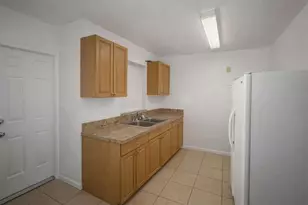 1225 NW 10th Pl, Fort Lauderdale, FL 33311 - Photo 4