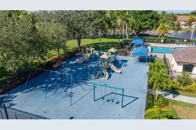 1012  Fairfield Meadows Dr, Weston, FL 33327 - Photo 80
