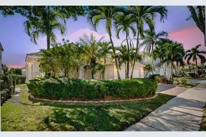 1012  Fairfield Meadows Dr, Weston, FL 33327 - Photo 1