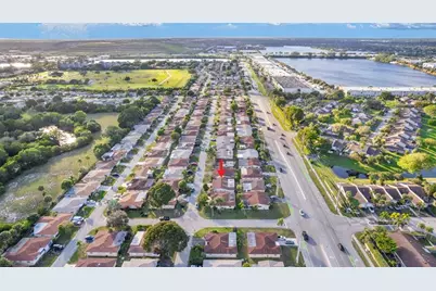 1111 NW 49th St, Deerfield Beach, FL 33064 - Photo 36