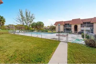 8101 NW 27th St, Unit #4, Coral Springs, FL 33065 - Photo 30