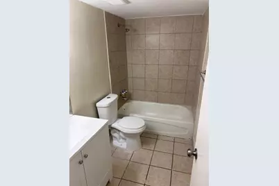 411  Executive Center Dr, Unit #106, West Palm Beach, FL 33401 - Photo 6