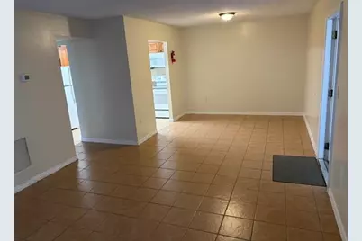 411  Executive Center Dr, Unit #106, West Palm Beach, FL 33401 - Photo 4