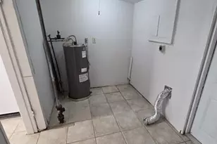 5751 SW 37th St, Davie, FL 33314 - Photo 10