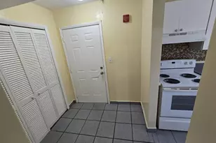 13695 NE 3rd Ct, North Miami, FL 33161 - Photo 4