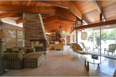 2132  Bayview Dr, Fort Lauderdale, FL 33305 - Photo 1