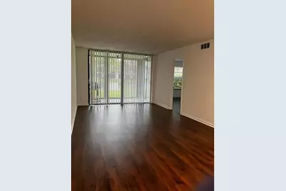 203  Lake Pointe Dr, Unit #108, Oakland Park, FL 33309 - Photo 4