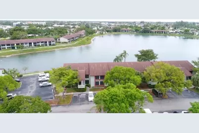 203  Lake Pointe Dr, Unit #108, Oakland Park, FL 33309 - Photo 2