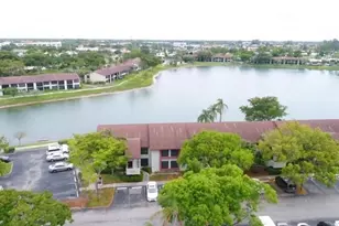 203 Lake Pointe Dr, Oakland Park, FL 33309 - Photo 2