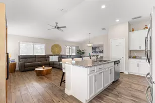 5580 NW Pine Trail Cir, Port Saint Lucie, FL 34983 - Photo 4