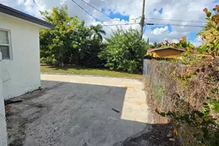 681 SW 29th Terrace, Fort Lauderdale, FL 33312 - Photo 24