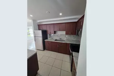 681 SW 29th Ter, Fort Lauderdale, FL 33312 - Photo 4