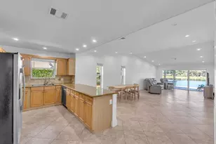 3143 Deer Creek Lake Shore Dr Unit, Deerfield Beach, FL 33442 - Photo 12