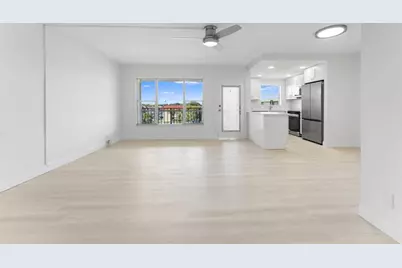 804 SE 7th St, Unit #404, Deerfield Beach, FL 33441 - Photo 6