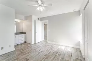 911 Twin Lakes Dr, Coral Springs, FL 33071 - Photo 12