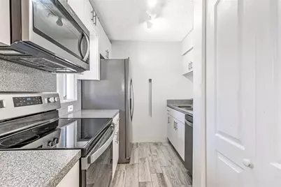 911  Twin Lakes Dr, Unit #3-N, Coral Springs, FL 33071 - Photo 8