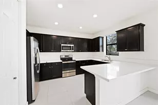 4033 Devenshire Ct, Coconut Creek, FL 33073 - Photo 4