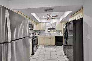 10788 Waterberry Dr, Boca Raton, FL 33498 - Photo 8