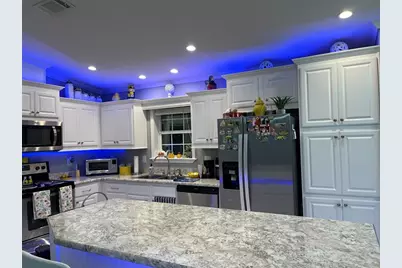 1890 SW 83rd Ter, Davie, FL 33324 - Photo 6