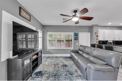 6140  Grand Cypress Cir, Pompano Beach, FL 33073 - Photo 8