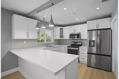 8930 SW 38th St, Miami, FL 33165 - Photo 4