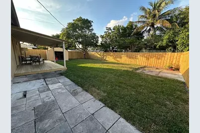 6327 SW 2nd St, Margate, FL 33068 - Photo 30