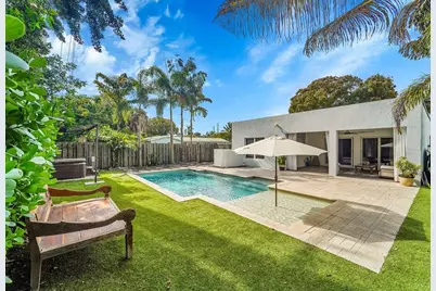 1224 NE 12th Av, Fort Lauderdale, FL 33304 - Photo 1