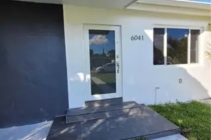 6041 SW 17th St, Miami, FL 33155 - Photo 2