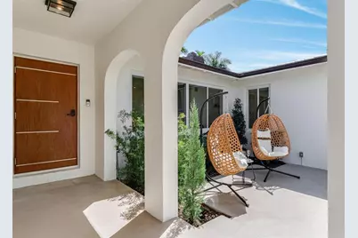 616 NE 16th Ter, Fort Lauderdale, FL 33304 - Photo 4