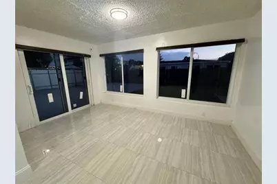 7430  Venetian St, Miramar, FL 33023 - Photo 6