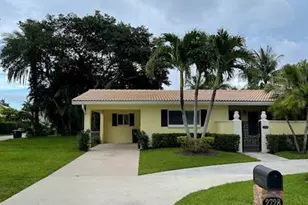 2728 NE 27th Ave, Lighthouse Point, FL 33064 - Photo 2