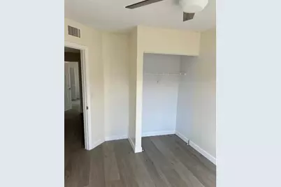 10535 NW 57th St, Coral Springs, FL 33076 - Photo 8