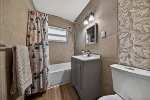 270 NE 42nd Ct, Oakland Park, FL 33334 - Photo 18