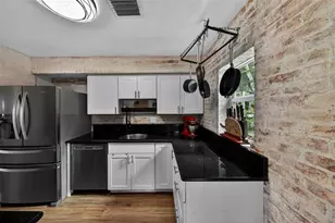 270 NE 42nd Ct, Oakland Park, FL 33334 - Photo 26