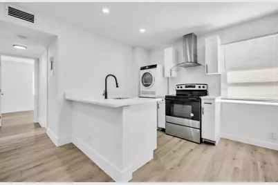 1015 NE 17th Ave, Unit #201, Fort Lauderdale, FL 33304 - Photo 2