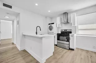 1015 NE 17th Ave, Fort Lauderdale, FL 33304 - Photo 2