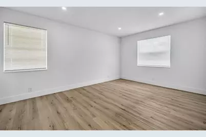 1015 NE 17th Ave, Unit #201, Fort Lauderdale, FL 33304 - Photo 8