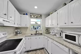 211 Bayview Ave, Boynton Beach, FL 33435 - Photo 14