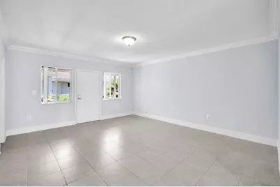 9930  Collins Ave, Unit #14, Bal Harbour, FL 33154 - Photo 12