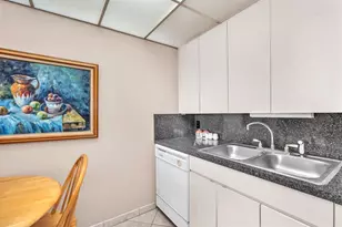 420 Richmond C, Deerfield Beach, FL 33442 - Photo 4