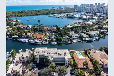1332  Bayview Dr, Unit #401, Fort Lauderdale, FL 33304 - Photo 2