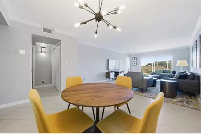 1332  Bayview Dr, Unit #401, Fort Lauderdale, FL 33304 - Photo 8