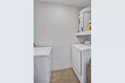 4017  Woodside Dr, Coral Springs, FL 33065 - Photo 16