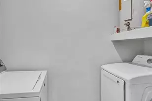 4017 Woodside Dr, Coral Springs, FL 33065 - Photo 16