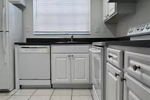 [Address not provided], Pembroke Pines, FL 33024 - Photo 10