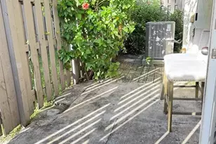 10843 NW 8th St, Pembroke Pines, FL 33026 - Photo 36